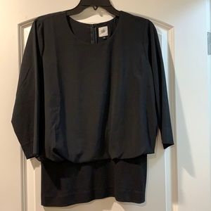 Black three quarter sleeve shirt